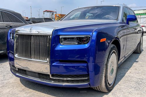 Lộ diện Rolls-Royce Phantom VIII giá triệu USD mới về tay đại gia Hà Nội