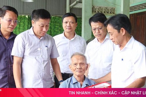 Phó Bí thư Thường trực Tỉnh ủy tri ân các gia đình chính sách