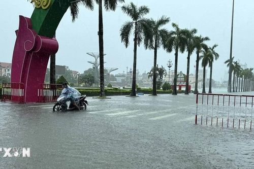 Bão số 3: Mưa lớn tại Ninh Bình và Thanh Hóa, nhiều tuyến đường ngập sâu