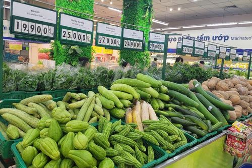 Các siêu thị tăng trữ hàng, đảm bảo nguồn cung ứng phó bão Wipha