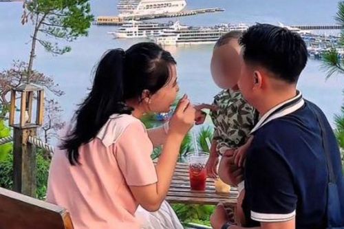 Một gia đình thoát nạn vụ lật tàu Vịnh Xanh 58 ở Hạ Long do ngủ quên