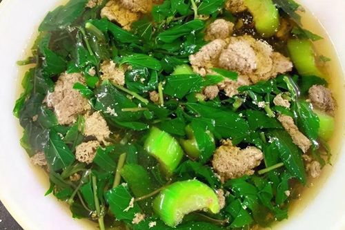 Loại rau không thuốc trừ sâu lại giàu dinh dưỡng, ở Việt Nam bán siêu rẻ