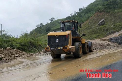 Mưa bão gây sạt lở, ngập lụt nhiều vị trí trên các tuyến giao thông