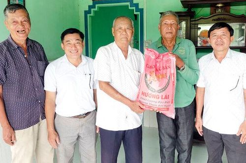 Hơn 20 năm làm việc nghĩa vì người nghèo