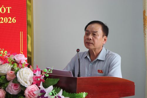 Phó Bí thư Thường trực Tỉnh ủy Mùa A Sơn tiếp xúc cử tri xã Thanh Nưa