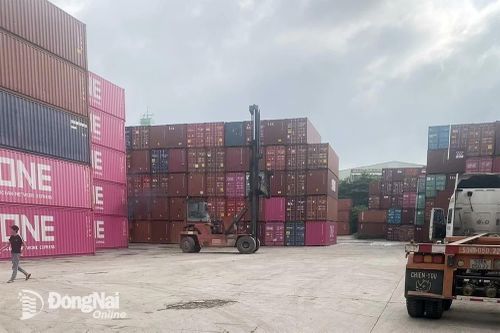 Công ty CP Thép VICASA - VNSTEEL và 6 đơn vị thuê mặt bằng cam kết bàn giao khoảng 22 hécta đất ở Khu công nghiệp Biên Hòa 1 trước ngày 31-7