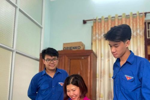 Xã Tuy Phước phát động xây dựng 'Tủ sách hy vọng'