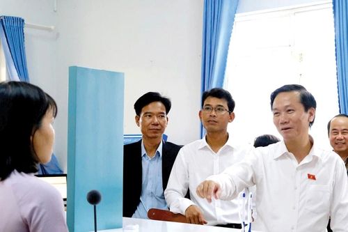 Vững vàng 'chuyển mình' trên chặng đường mới