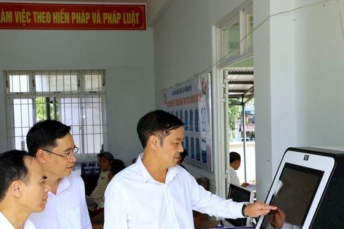 Phó Chủ tịch UBND tỉnh Lê Trọng Yên kiểm tra hành chính 2 xã Nam Đà và Krông Nô