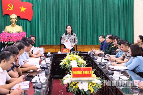 Các đồng chí Thường trực Tỉnh ủy kiểm tra và chỉ đạo công tác phòng, chống lụt bão tại các địa phương