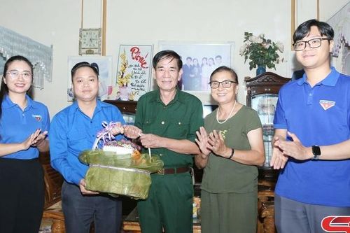 Tuổi trẻ Sơn La tri ân người có công