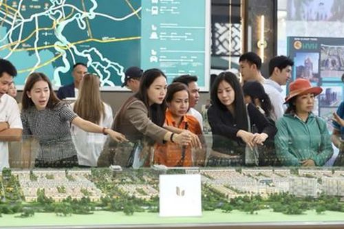 Giá chung cư tại Hà Nội, TP.HCM 'leo thang', vì sao nhu cầu mua vẫn cao?