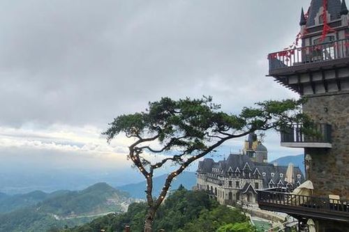 Xuống núi giữa đêm khi đi du lịch Tam Đảo, 2 cô gái bị xâm hại rồi tống tiền