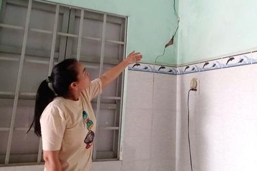 Chủ đầu tư dự án cao tốc Chí Thạnh - Vân Phong nói gì về bồi thường loạt nhà dân bị hư hỏng?