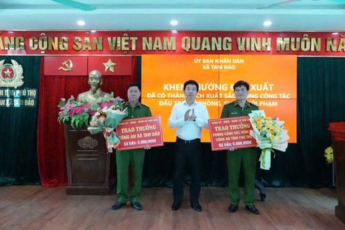 Khen thưởng Công an xã Tam Đảo và Phòng Cảnh sát hình sự Công an tỉnh Phú Thọ