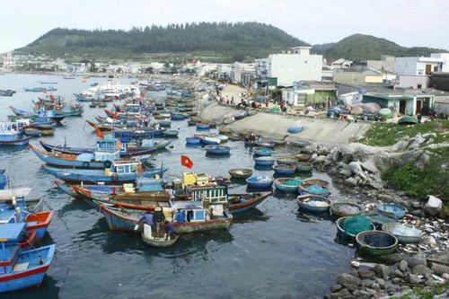 Hướng dẫn tàu thuyền tránh bão