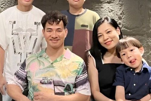 Con thứ 3 nhà NSND Xuân Bắc lên 7 tuổi vẫn ti bình, trổ tài ngâm thơ bằng giọng ngọng nghịu nghe cực yêu