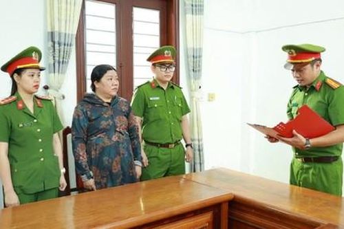 Nữ quái chiếm đoạt hơn 1 tỷ đồng để đánh bạc nhằm… kiếm tiền trả nợ