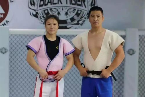 Nữ cao thủ Trung Quốc dùng môn võ 2000 năm hạ gục võ sĩ bất bại MMA