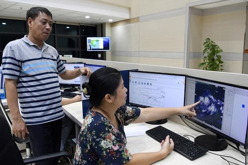 Cảnh giác với việc người không có chuyên môn livestream phân tích, dự báo bão lũ