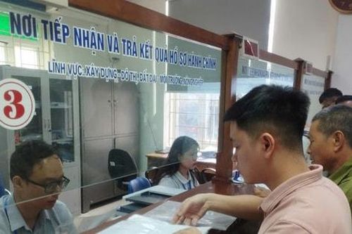 Hà Nội: Ưu tiên hoàn thiện hạ tầng số, đẩy mạnh phân cấp, ủy quyền cho chính quyền cấp xã
