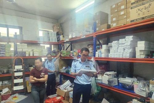 Tạm giữ số lượng lớn đồ gia dụng không rõ nguồn gốc tại phường Hoàng Mai