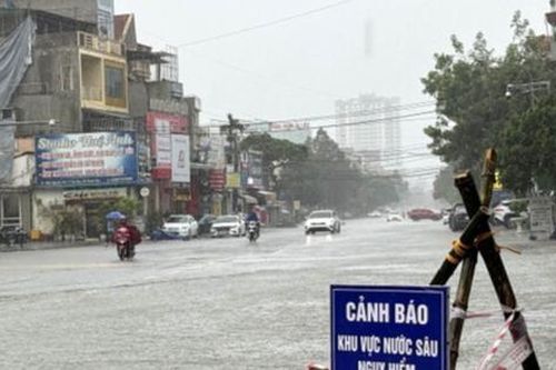 Thanh Hóa: Cảnh báo nguy hiểm trên các sông, tuyến đường thường xảy ra ngập