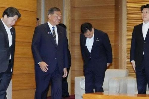 Tỉ lệ ủng hộ nội các của Thủ tướng Nhật Bản Ishiba Shigeru lao dốc sau thất bại bầu cử