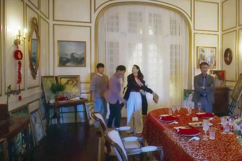 'Mặt trời lạnh' mới nhất (tập 23): Bà Như Hương tát 'người tình' ngay trước mặt chồng con