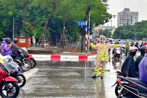 CSGT Hà Nội chủ động ứng phó với bão số 3