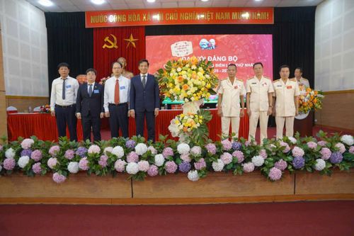 Dấu ấn tổ chức Đảng tại Công an phường Long Biên