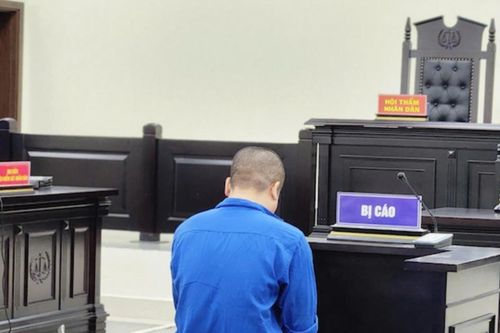 Xô xát khi đón khách, tài xế xe ôm đâm đồng nghiệp tử vong