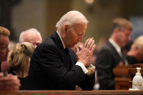 Đảng Cộng hòa 'bám đuổi' quá khứ, ông Biden tiếp tục bị gọi tên
