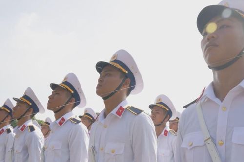 Chiến sĩ Quân khu 3 khổ luyện đứng nghiêm 270 phút