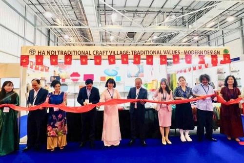 Hà Nội tham gia xúc tiến thương mại tại Hội chợ Home & Gift năm 2025