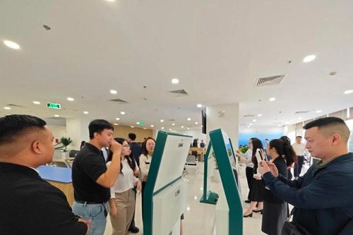 Tháo gỡ vướng mắc về chuyển đổi số phục vụ chính quyền địa phương 2 cấp