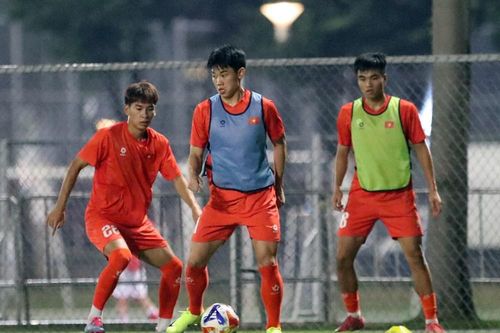 U23 Việt Nam trở lại tập luyện, chuẩn bị cho trận bán kết giải U23 Đông Nam Á
