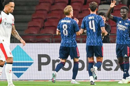 Arsenal thắng tối thiểu Milan, nhưng thua luân lưu vì quy định lạ ở giải giao hữu tại Singapore