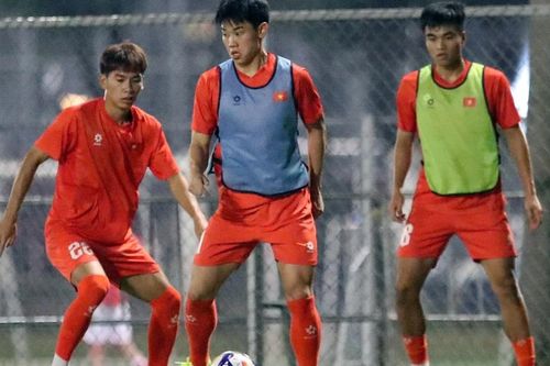 U23 Việt Nam tích cực chuẩn bị cho trận bán kết gặp U23 Philippines