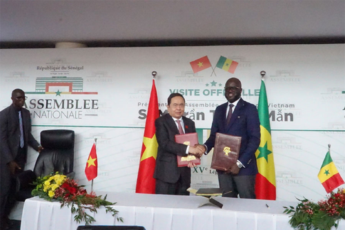 Ký thỏa thuận hợp tác giữa Quốc hội Việt Nam-Senegal và thành lập Nhóm Nghị sĩ hữu nghị