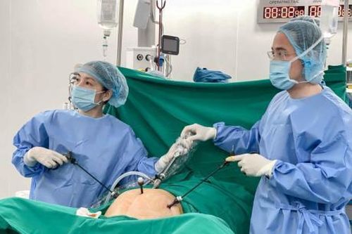 Vinmec Cần Thơ phẫu thuật nội soi thành công khối u tử cung lớn phức tạp