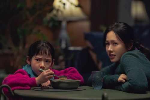 Vừa xuất hiện trở lại, Son Ye Jin đã gây dấu ấn ở 'Liên hoan phim quốc tế Venice'