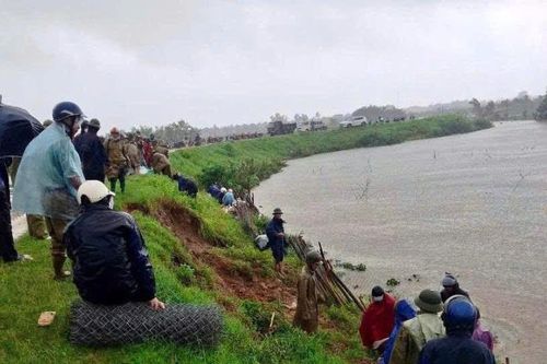 Mưa lũ đe dọa các đê sông Hồng, sông Cầu, sông Cả