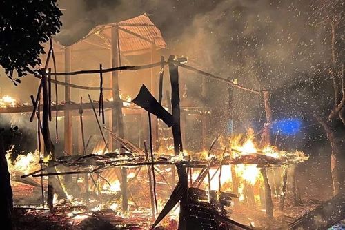 'Bà hỏa' ghé thăm lúc nửa đêm, 4 mẹ con may mắn thoát nạn