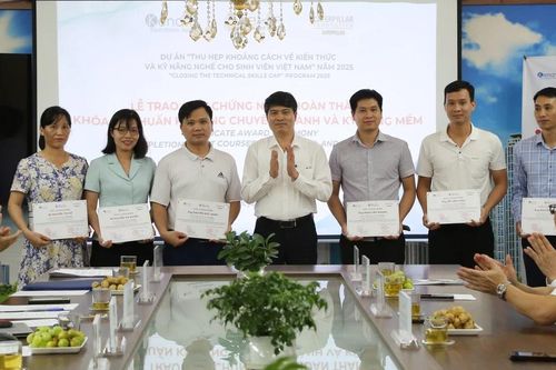Bắc Ninh: Trang bị kỹ năng chuyên ngành vi mạch bán dẫn cho giảng viên