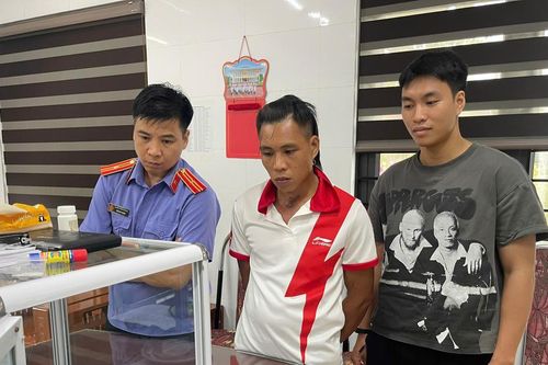 Bắt quả tang đối tượng mua bán trái phép chất ma túy tại xã Bát Xát
