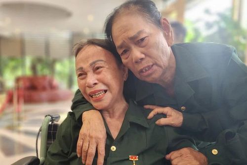Nước mắt tri ân trong buổi tọa đàm 'Thời hoa lửa'