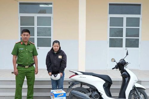 Người phụ nữ cướp giật 20 thùng bia trong 10 ngày