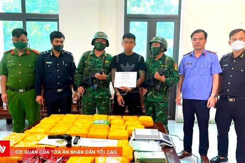Gia cố hầm trên xe ô tô để vận chuyển ma túy cùng vũ khí