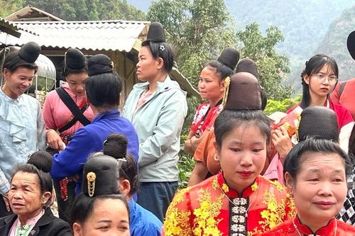 Để dân bản bớt lo chạy lũ trong đêm